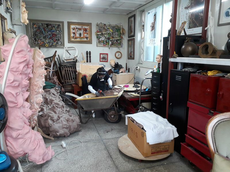 studio (19).jpg